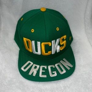 Oregon ducks snap back hat